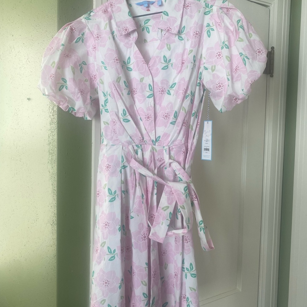 Draper James RSVP puff sleeve shirt dress, size medium. New with tags!